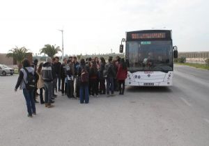 Katip Çelebi öğrencilerinden otobüs isyanı!