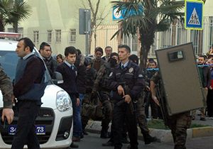 İstanbul da polise silahlı saldırı 
