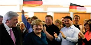 Merkel’den muhalefete yeşil ışık