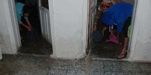 İzmir’de yağmur sonrası evler yine su altında!
