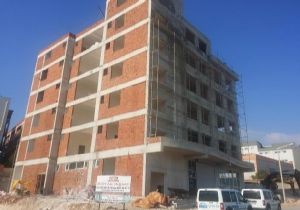İzmir’de en acı Türkiye fotoğrafı: Üniversite mezunu inşaat işçisi… 