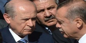 Cenazede gerginlik: Erdoğan’la Bahçeli tokalaşmadı 