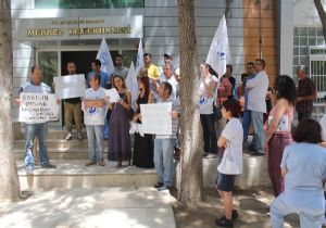 İzmir’de sağlık çalışanlarından İsrail tepkisi 