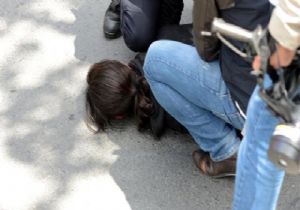 Flaş! CHP binasına polis baskını: 4 gözaltı 