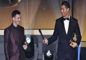 Ronaldo ile Messi birbirlerini sildi 