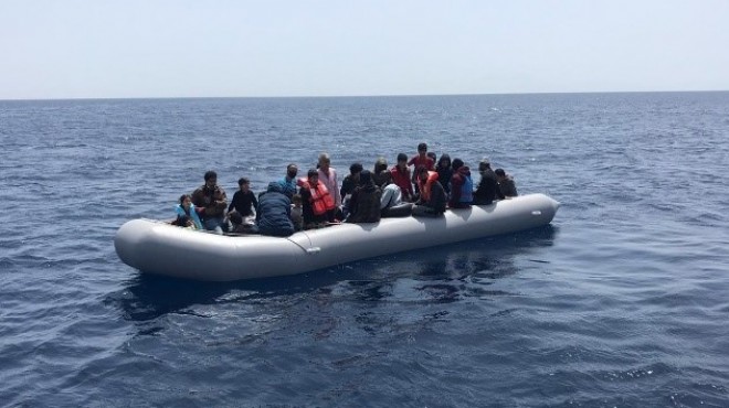 28 sığınmacı İzmir sularında kurtarıldı