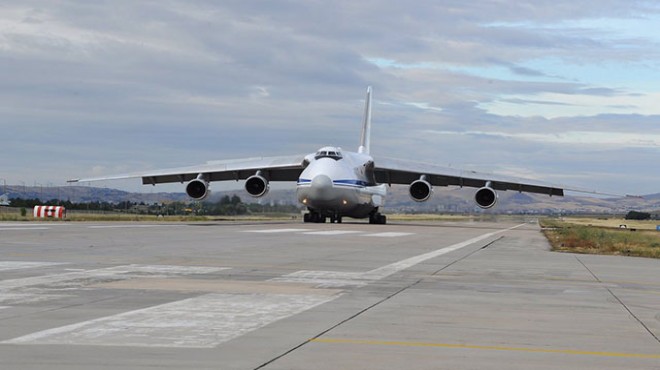 4 ncü uçak indi: S-400 teslimatında ikinci gün