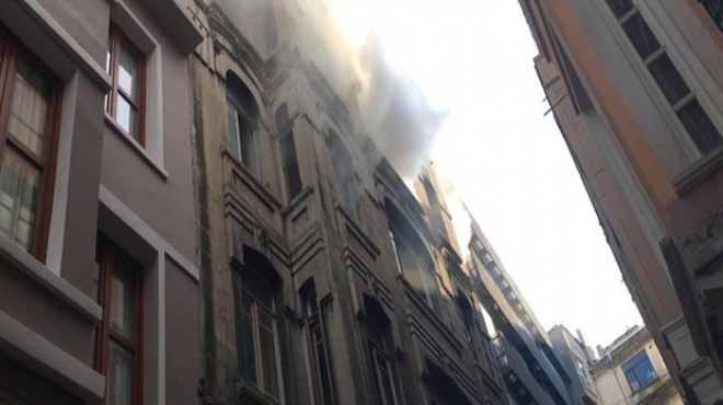 5 katlı bina da yangın: 4 işçi öldü