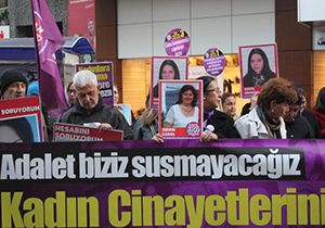 İzmir de kadın cinayetleri protestosu: Durduracağız