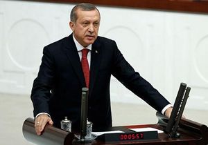 Erdoğan Cumhurbaşkanı yeminini etti: CHP tüzük fırlattı