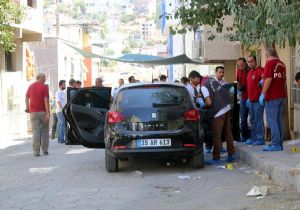 İzmir de özel güvenlik görevlisi dehşet saçtı: 2 ölü
