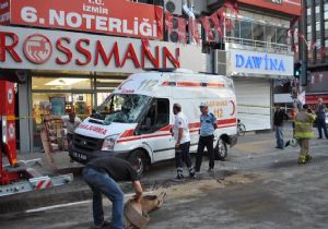 İzmir de görevden dönen ambulans kaza yaptı: 6 yaralı
