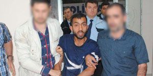 İzmir de sarhoş dehşeti: Polisi sırtından bıçakladı