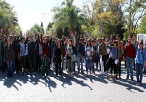 Ege Üniversitesi’nde ‘Kobani ölümlerine’ tepki eylemi 