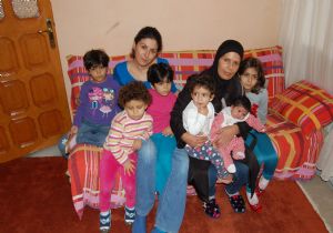 İzmirli vicdan doçenti: Anne ve 6 Suriyeli çocuğa sahip çıktı 