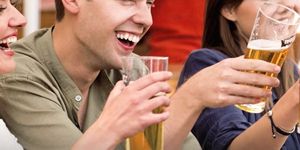 Kritik alkol anketi: Neslin kafası kıyak mı?