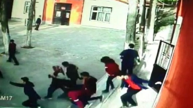 Acıpayam daki depremde öğrencilerin korku anları kamerada