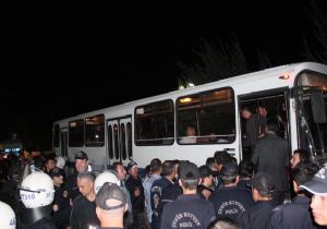 İzmir derbisi karakolda bitti: 33 gözaltı!