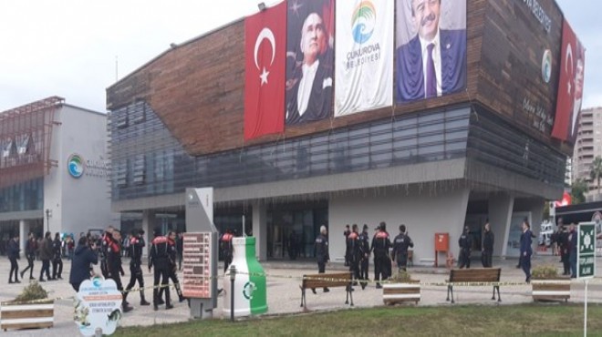 Adana da belediyede silahlı saldırı: 1 ölü 1 yaralı