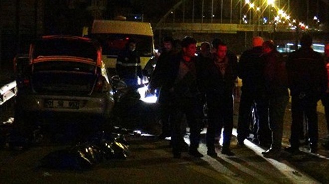 Adana da TIR la otomobil çarpıştı: Biri savcı 3 ölü!