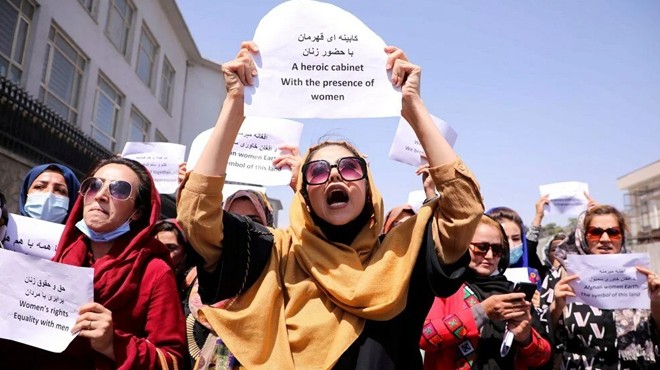 Afgan kadınlardan Taliban protestosu!