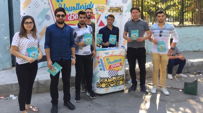 AK Gençlik İzmir de binlerce gence ulaştı