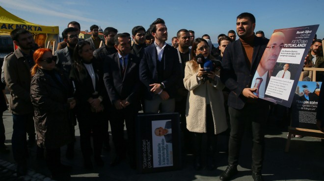 AK Parti Gençlik ten Cumhuriyet Meydanı nda  CHP-FETÖ  sergisi!
