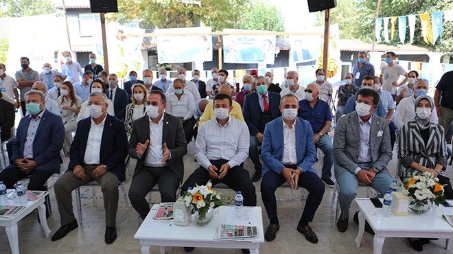 AK Parti İzmir de iki ilçede kongre heyecanı