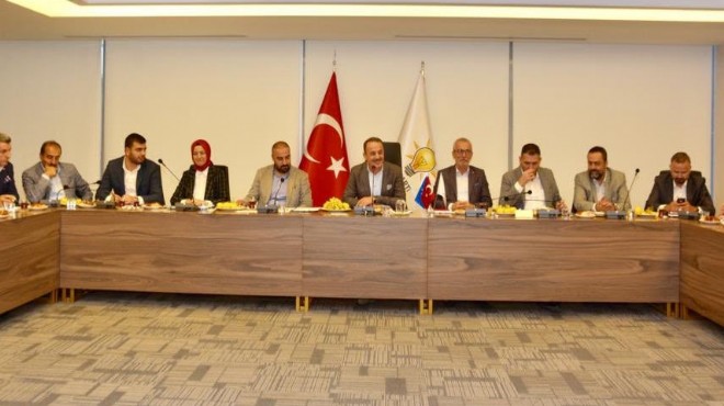 AK Parti İzmir de kritik toplantı: Neler konuşuldu?