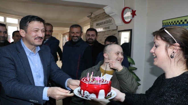 AK Partili Dağ a doğum günü sürprizi