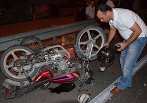 Sepetli motosikletle takla attı: Kask hayatta tuttu