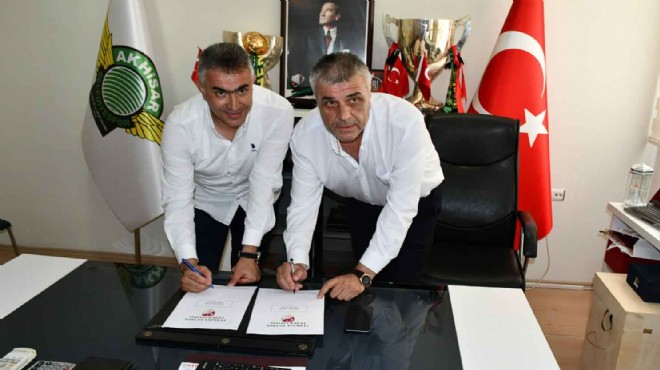 Akhisarspor, Altıparmak ile sözleşme imzaladı