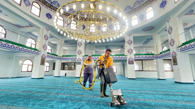 Aliağa da ibadethanelerde Ramazan temizliği