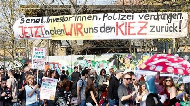 Almanya da artan konut kiraları protesto edildi