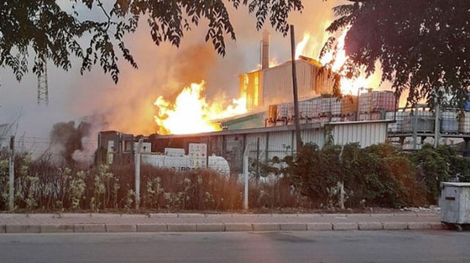 Antalya daki kimya fabrikasında yangın paniği