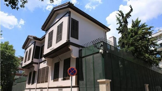 Atatürk ün doğduğu eve çirkin saldırı!