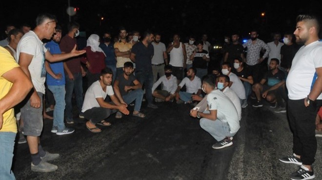 Aydın da trafik kazasında ölen kişinin yakınları yolu kapattı