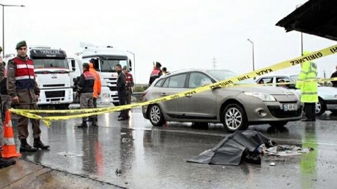 İzmir de zincirleme kaza: 1 ölü, 5 yaralı