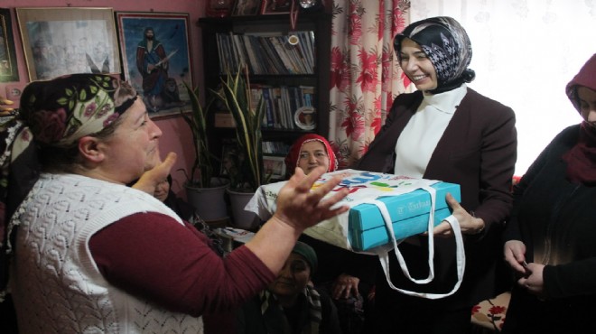 Ayşen Zeybekci ev ziyaretlerinde…İzmir’in çöp derdi bitecek
