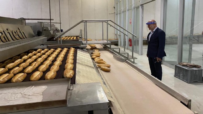 Başkan Soyer mesaiye ekmek fabrikasında başladı