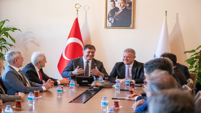 Başkan Tugay: İzmir'in planlamasını İzmirli mimarlar yapacak