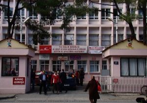 Türkiye’nin en büyük çocuk hastanesinde yemek skandalı! 