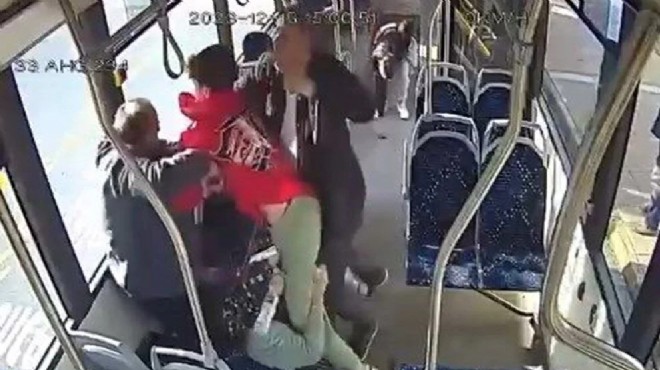 Belediye otobüsünde dehşet: Baba-oğul, yaşlılara saldırdı!