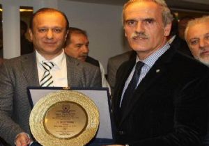 Bursa’nın Başkanı’na İzmir’de Evlad-ı Fatihan Beratı 