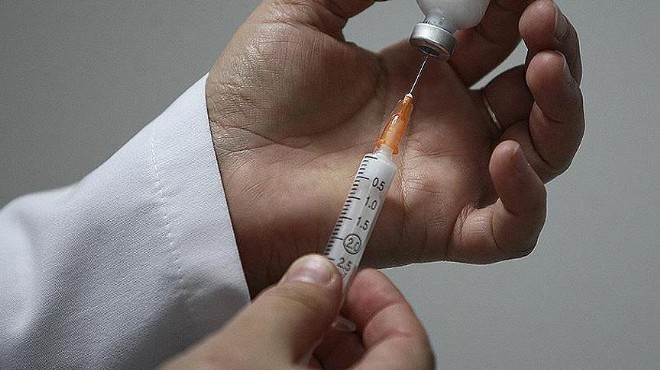 Binlerce kadın ölümün pençesinde... İzmir’de emsal HPV aşısı kararı!