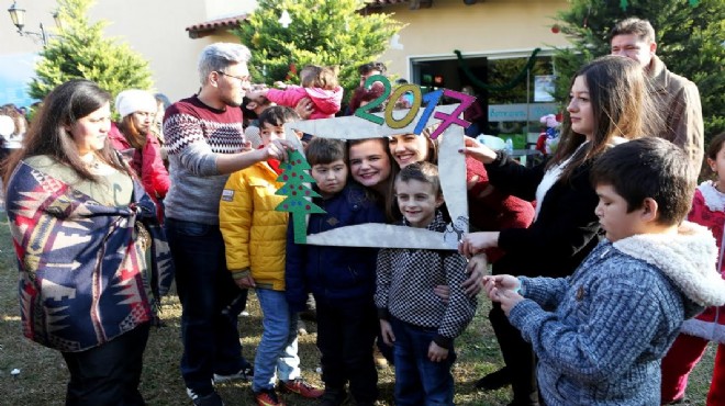 Bornova da özel çocuklara özel yılbaşı partisi!