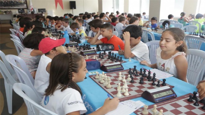 Bornova’da satranç heyecanı