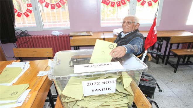 Bornova da seçim gününe özel hizmet