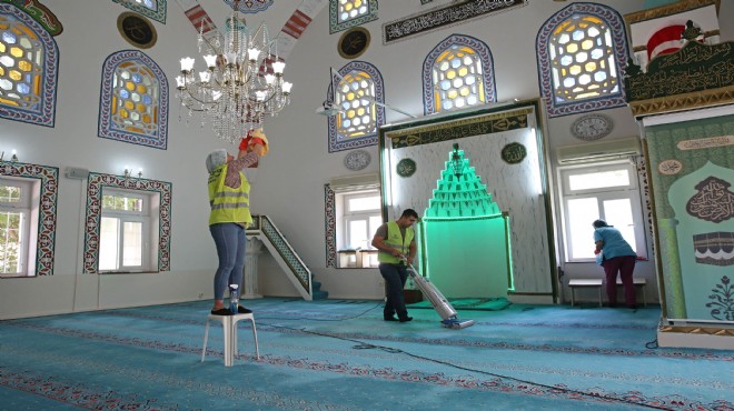 Buca camilerinde Ramazan temizliği