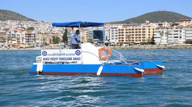 Büyükşehir Belediyesi deniz temizleme aracı yaptı